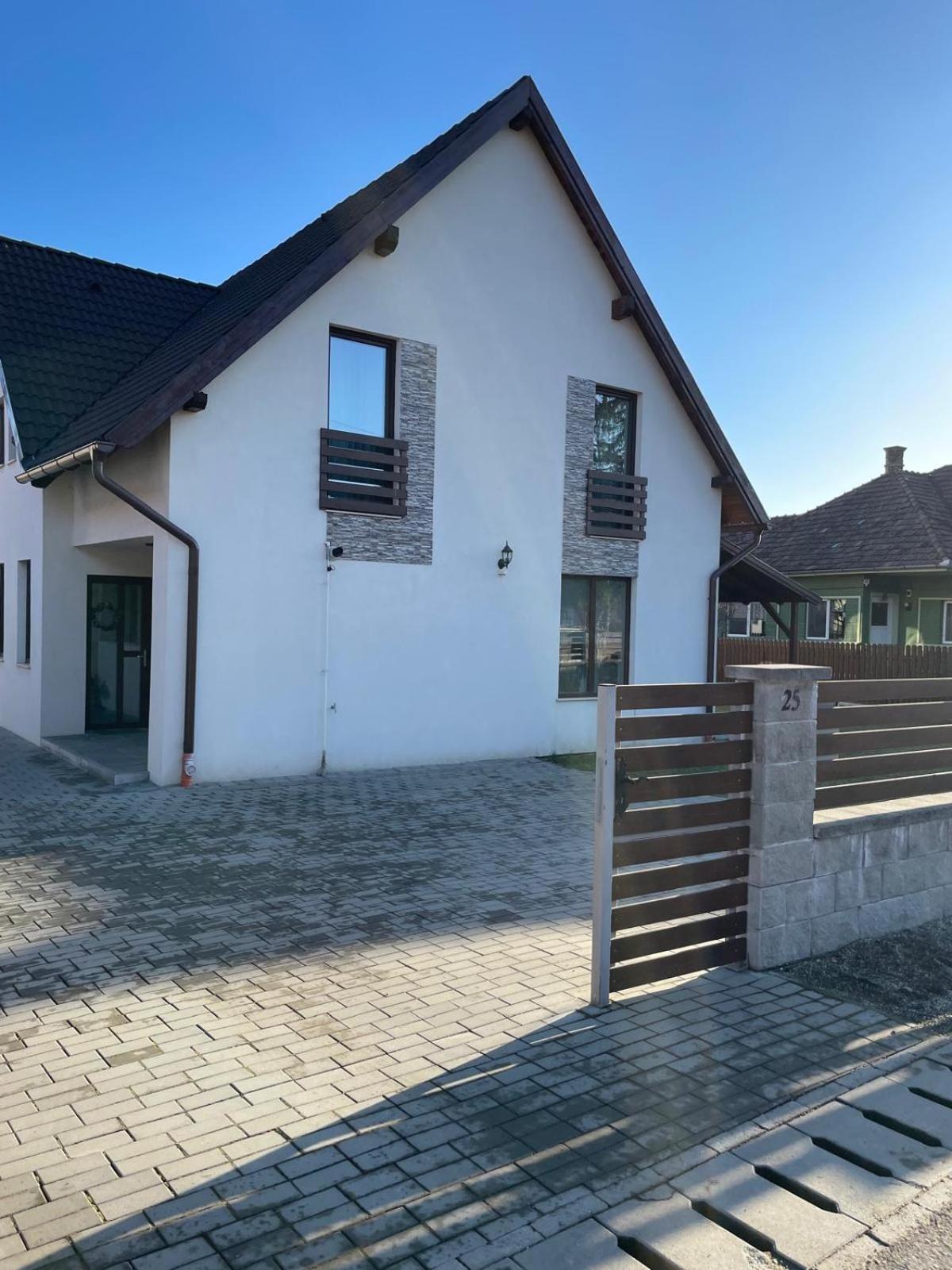 Fenyo Apartman House Ii. Odorheiu Secuiesc Εξωτερικό φωτογραφία